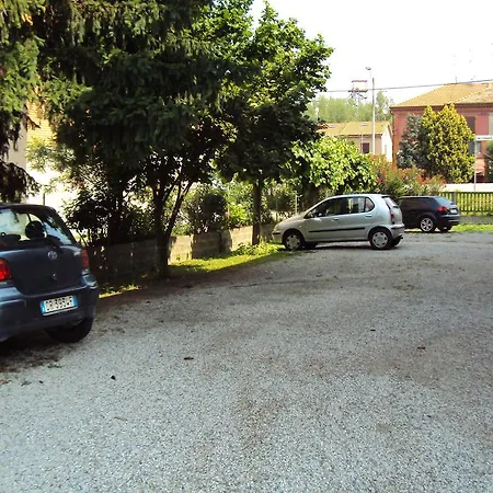 شقة Appartamento Ferrara فيرّارا
